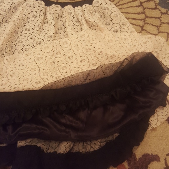 The Secret Cream Lace Mini Skirt - Picture 2 of 2